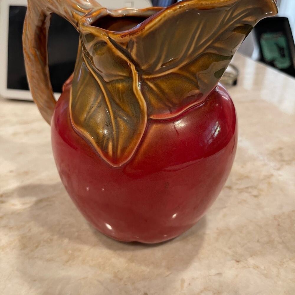 Vintage majolica Apple shaped pitcher - Picture 3 of 6